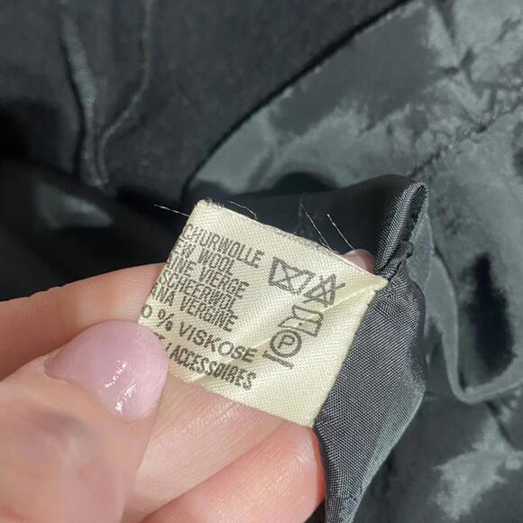 Louis Feraud Vintage A Line Designer Skirt Wool Black 1970's Excellent 38 (US 6) - Picture 7 of 7